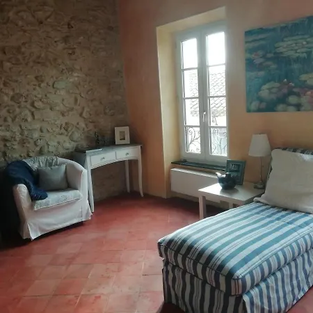 Maison La Vie Est Belle Bed & Breakfast