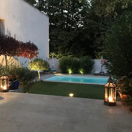 Maison La Vie Est Belle Bed & Breakfast