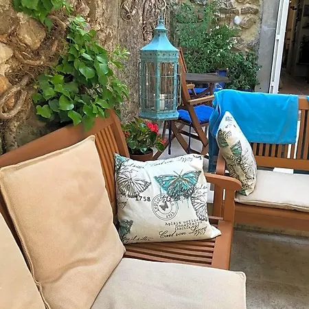 Bed & Breakfast Maison La Vie Est Belle *