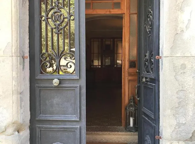 Bed & Breakfast Maison La Vie Est Belle *