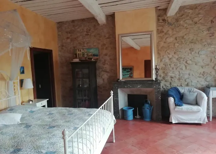 Maison La Vie Est Belle Bed & Breakfast *