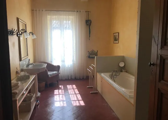 Maison La Vie Est Belle Bed & Breakfast *