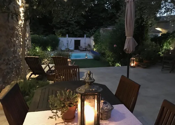 Maison La Vie Est Belle Bed & Breakfast *
